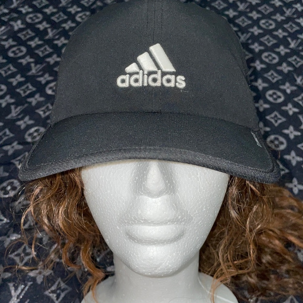 Adidas black fitted hat